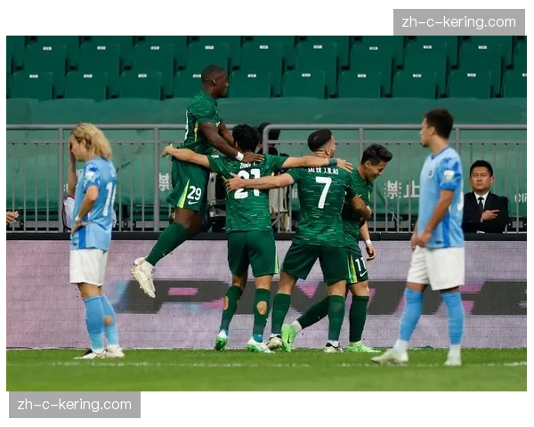 国安拉莫斯出球中卫价值 葡萄牙后卫提升防线组织能力